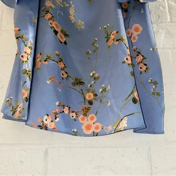 Women’s Size Large Too Cold Shoulder Floral Work Top Office Light Blue Soft - Picture 8 of 8